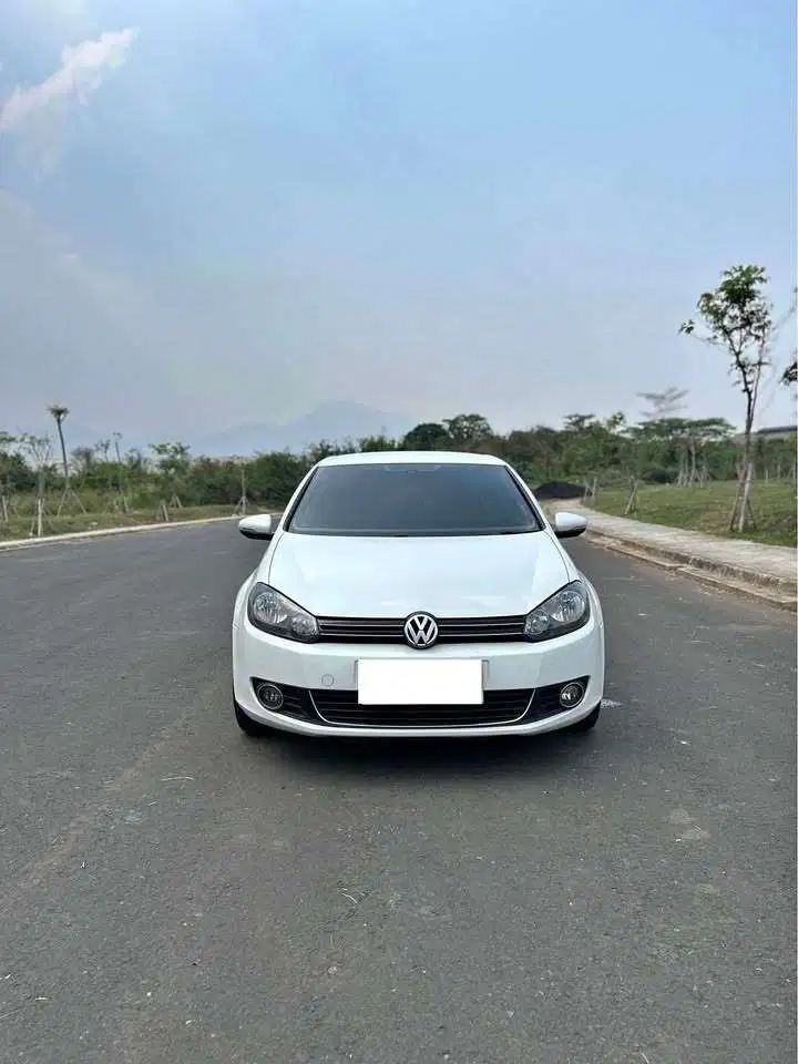 Volkswagen Golf 2012 Bensin
