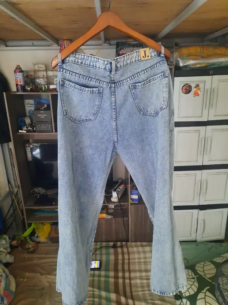 JINISI HANGOVER LOOSE DENIM JEANS