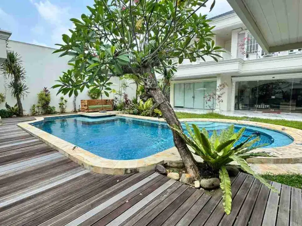Super murah! Rumah mewah di Cilandak Jakarta Selatan