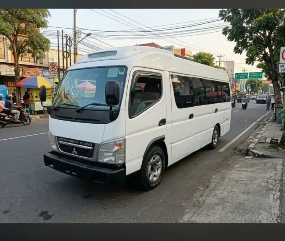 Mitsubishi colt FE 71 microbus/elf
