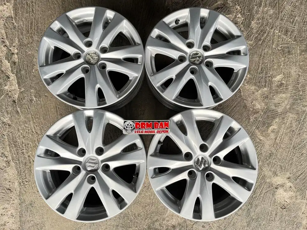 velg oem ertiga ring 15 lubang 5/114