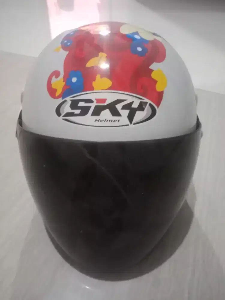 Helm anak merk SKY