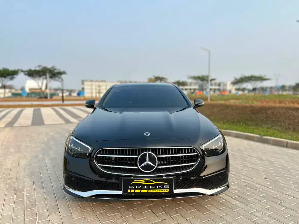 Mercedes-Benz E200 2023 Bensin