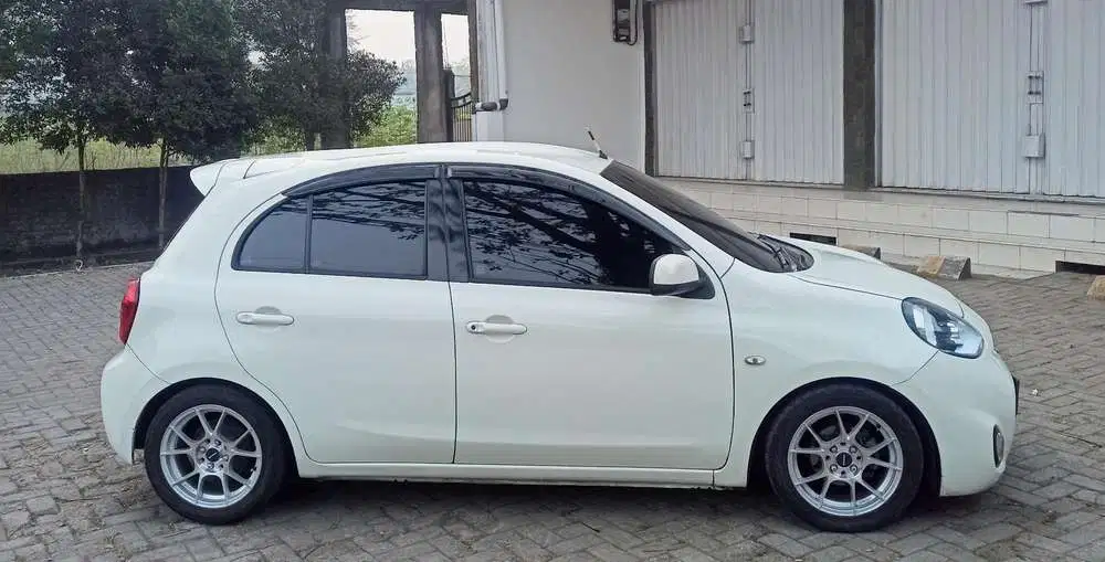 Nissan March 2014 Bensin