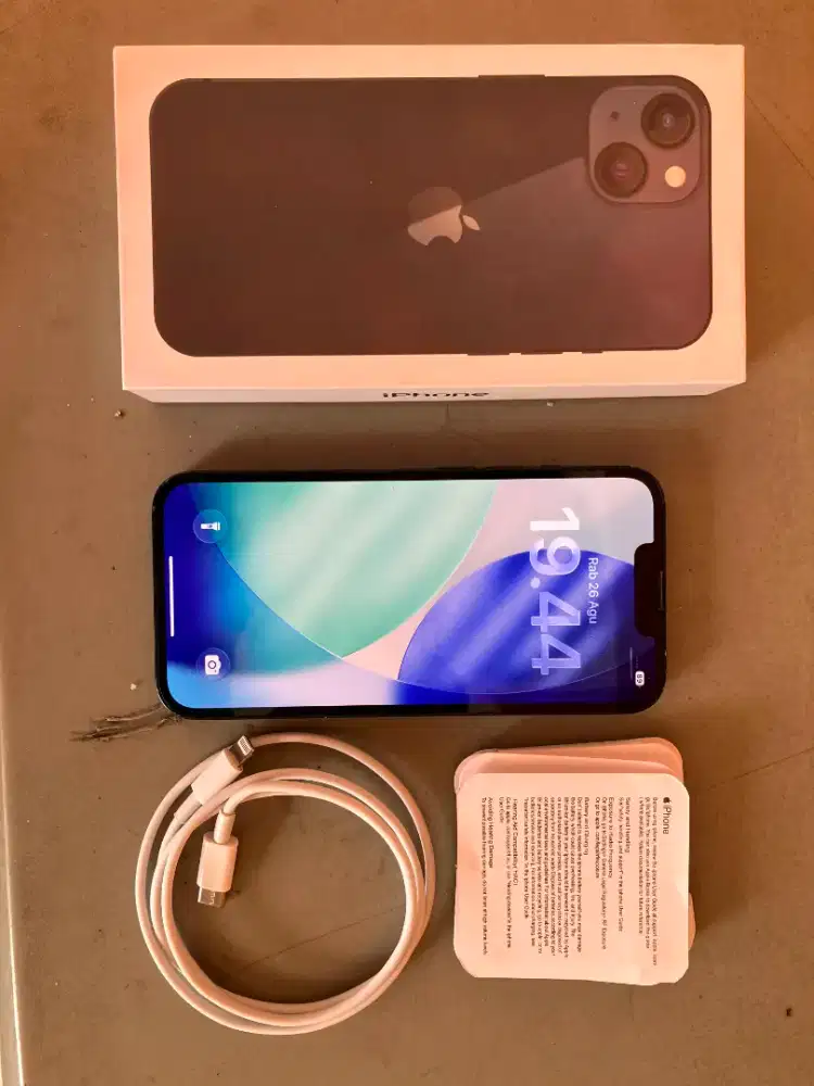 BU DIJUAL CEPAT IPHONE 13 INTER 256GB FULLSET HARGA NEGO