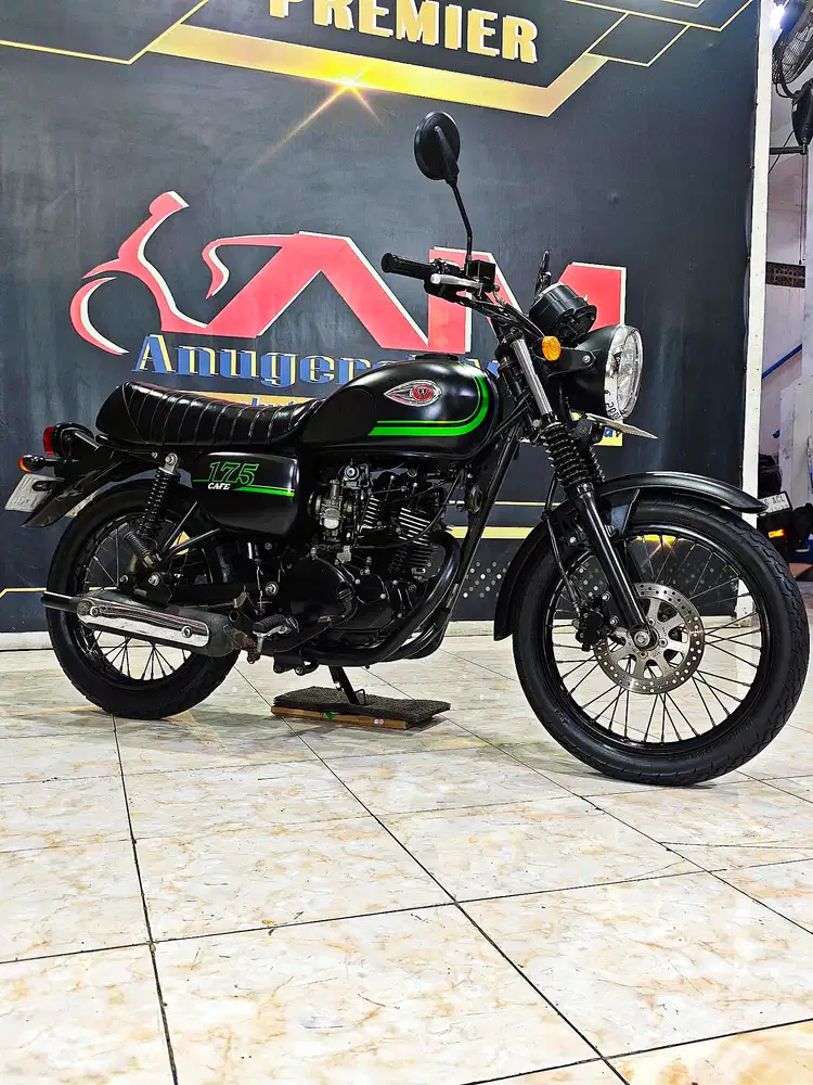 W175 SE Retro clasic Black Matte 2020 mantul.Anugerah motor rungkut