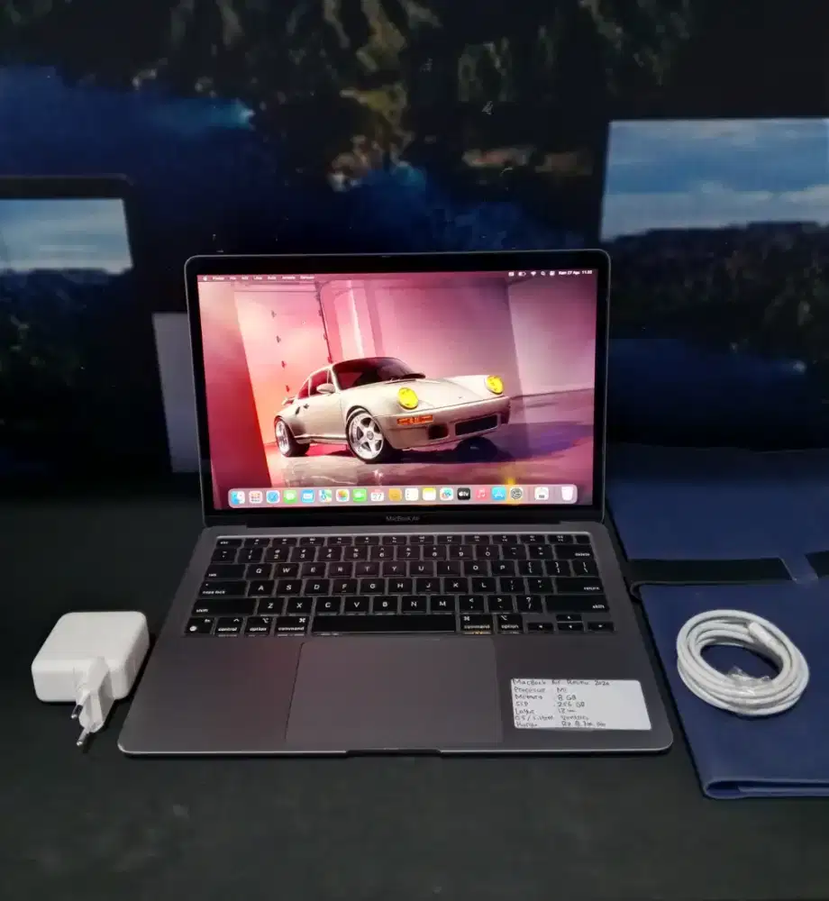Jual Cepat!! Macbook Air Retina 13 2020 Chip M1, RAM 8 GB, SSD 256 GB