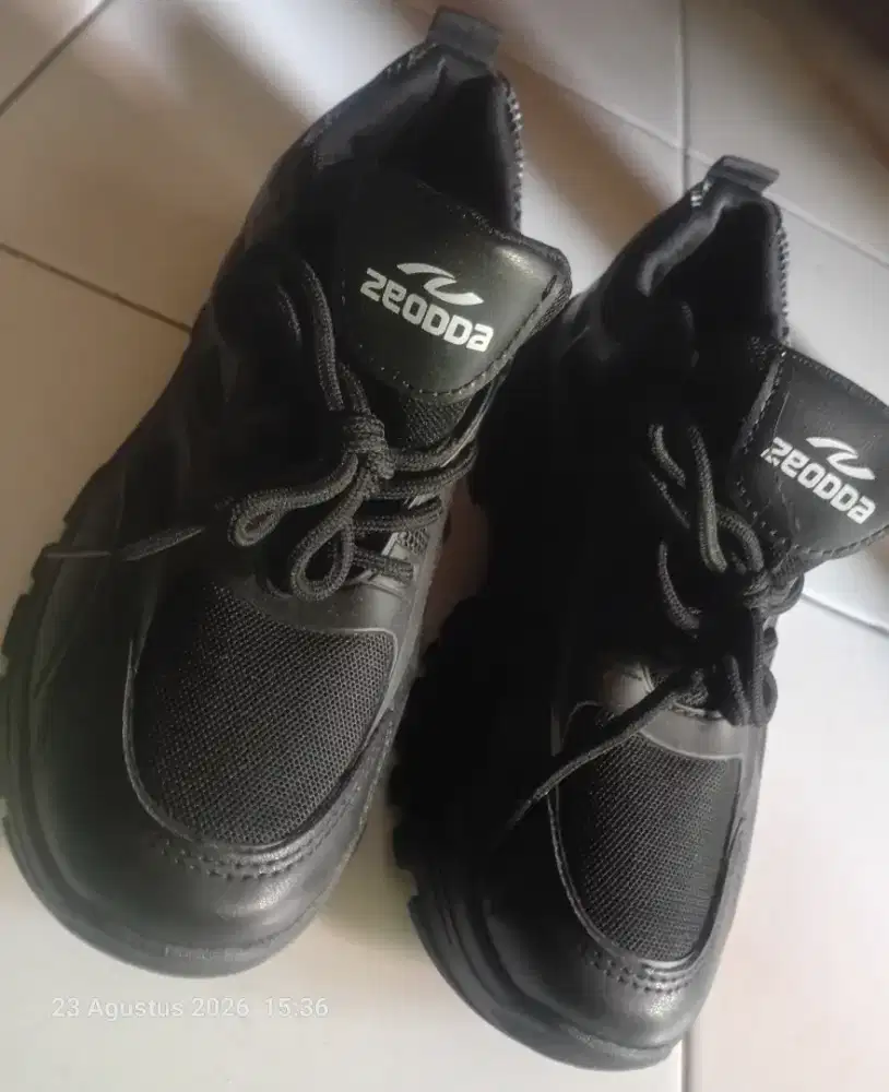 Sepatu sekolah Baru no.38
