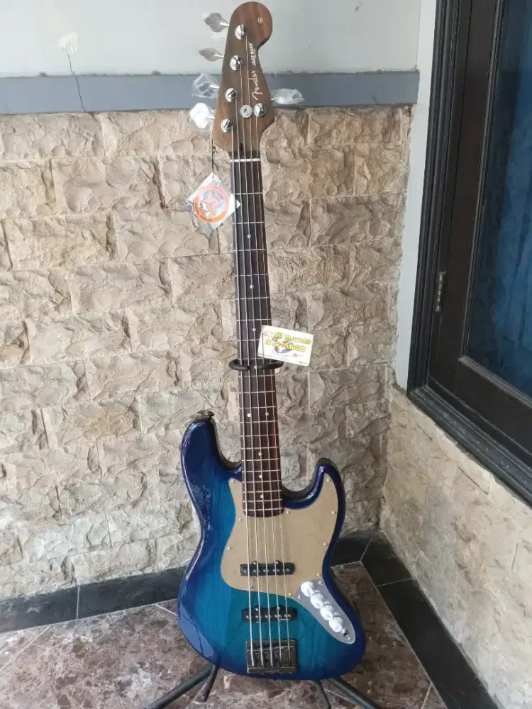 Gitar bass 5 string aktif jazz basstremolo Jackson