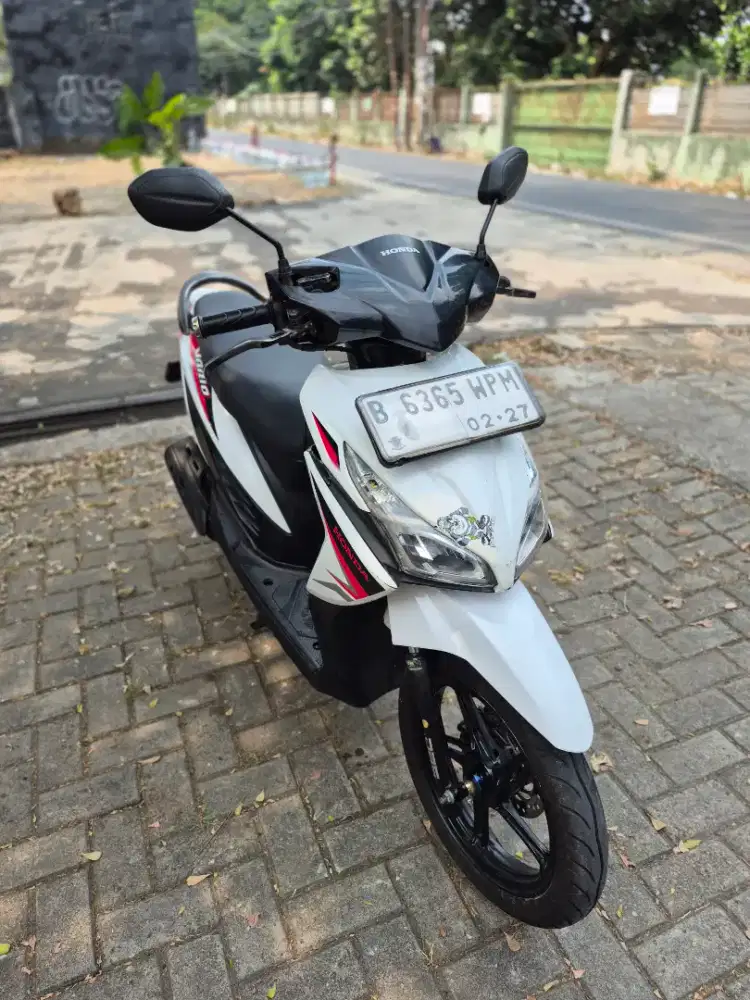 Dijual Honda Vario FI tahun 2017 surat lengkap pajak hidup panjang