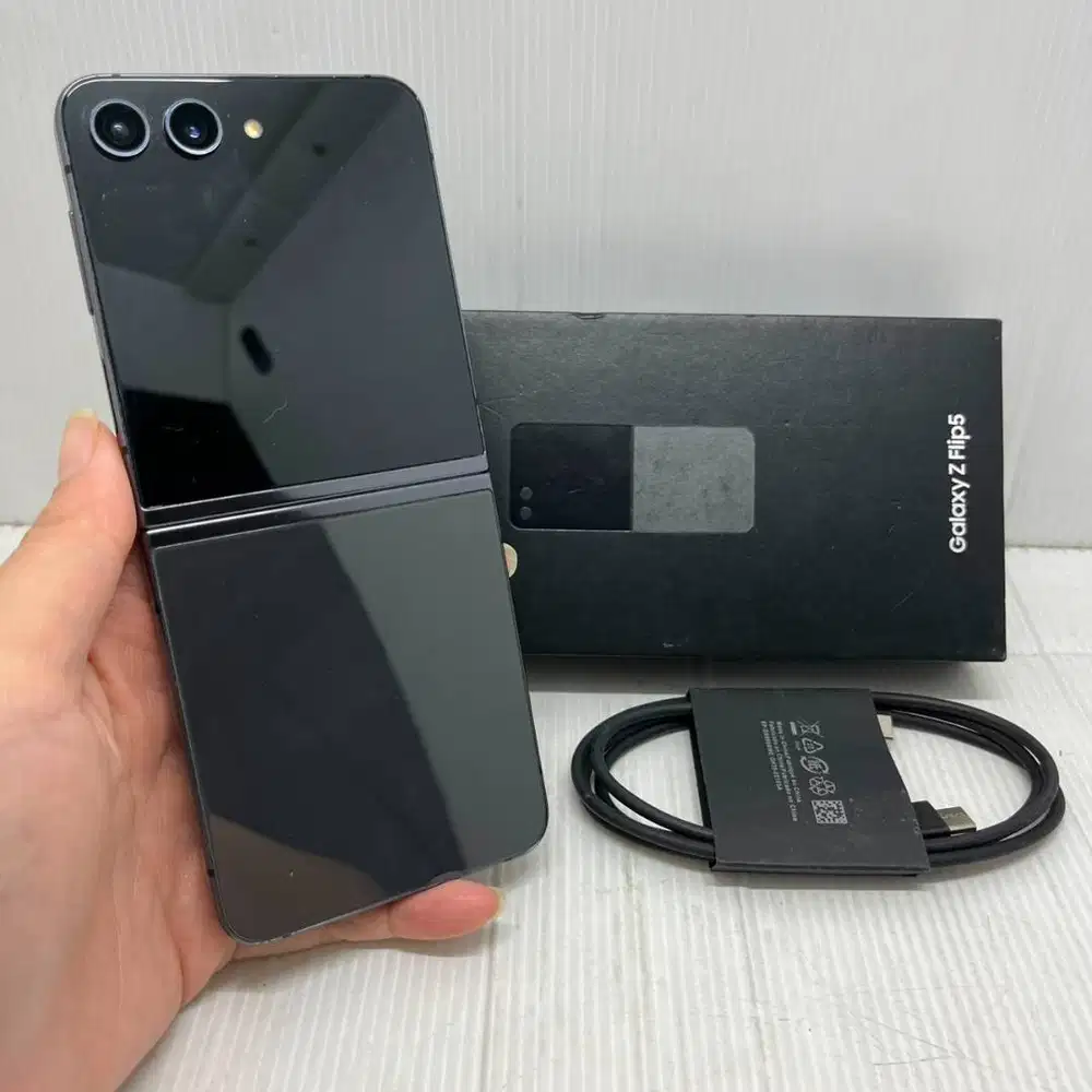 99% LIKE NEW FULLSET SAMSUNG GALAXY Z FLIP 5 8/512 GRAPHITE EX SEIN NO