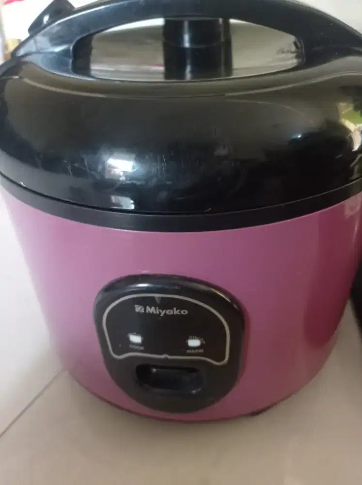 Rice Cooker merk MIYAKO