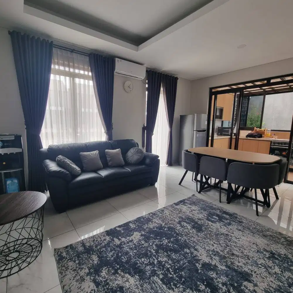 Dijual Rumah Full Furnished Hook di Kota Baru Parahyangan