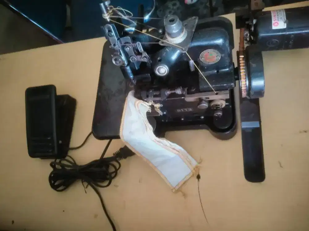 DIJUAL MESIN OBRAS SINGER, Siap pakai