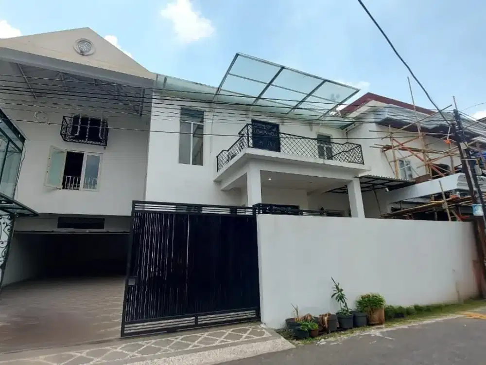 Rumah Ideal untuk Kantor, Wellness atau Studio di Radio Dalam Kebayoran Baru