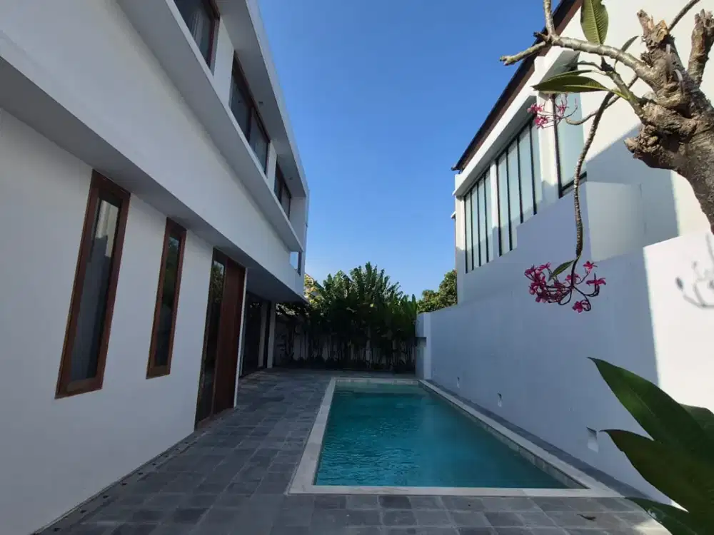 Rental - Luxury 4-bedroom fully furnished villa  with Private Pool in Prime area Pererenan, Canggu, Bali