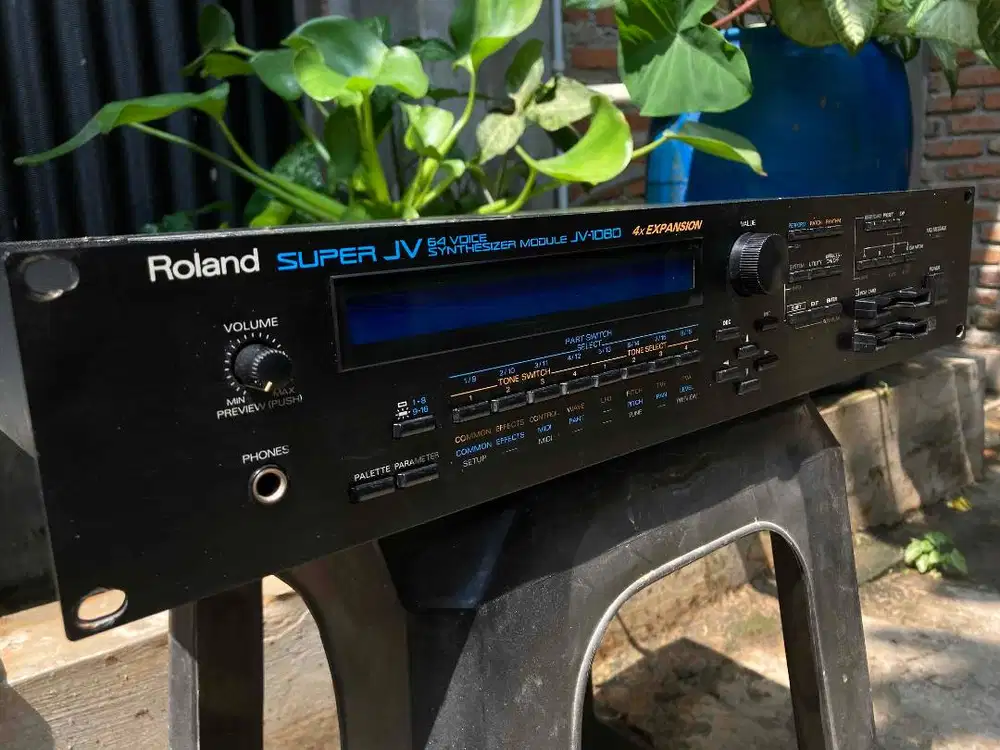 ROLAND JV1080 expandable sythesizer module AKA KORG ALESIS NORD YAMHA