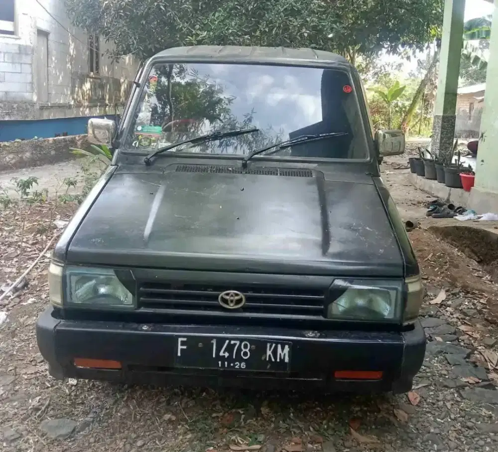 Dijual toyota kijang nya