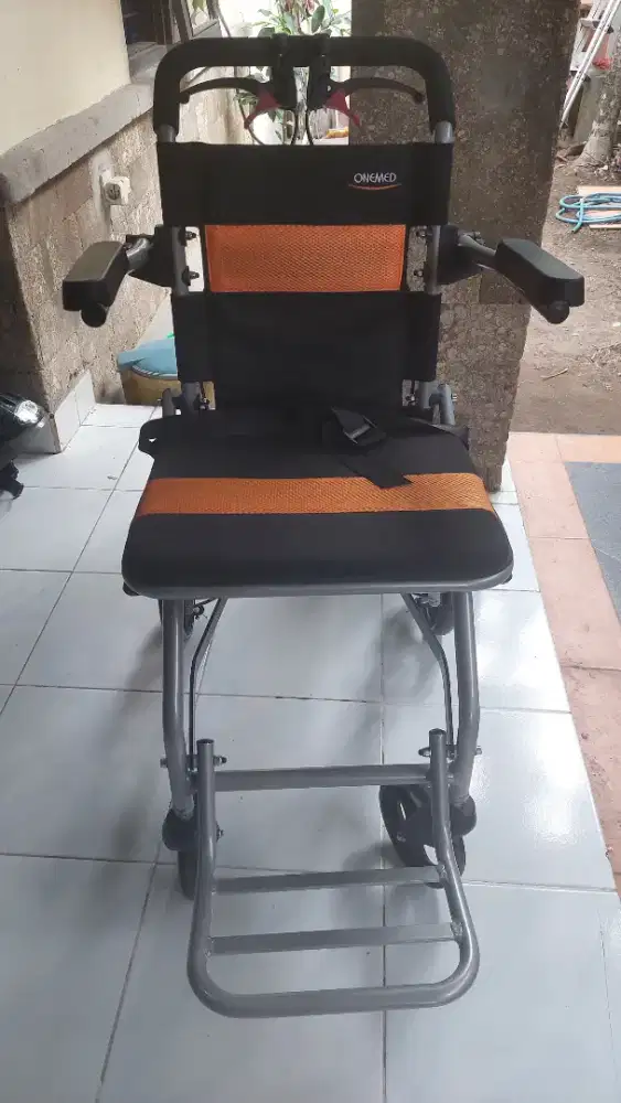 Jual Kursi Roda lipat + dudukan empuk