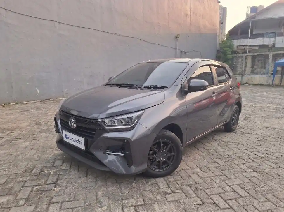 LOW DP Daihatsu Ayla 1.2 R ADS Bensin-AT 2023 ROI