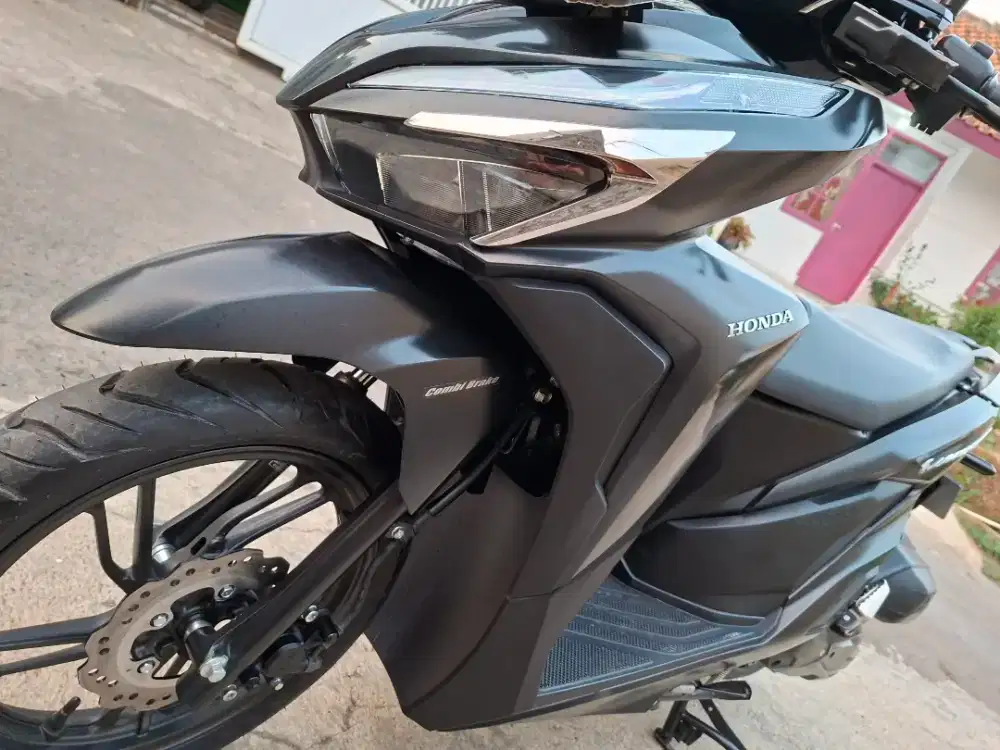 Vario 150 Like New