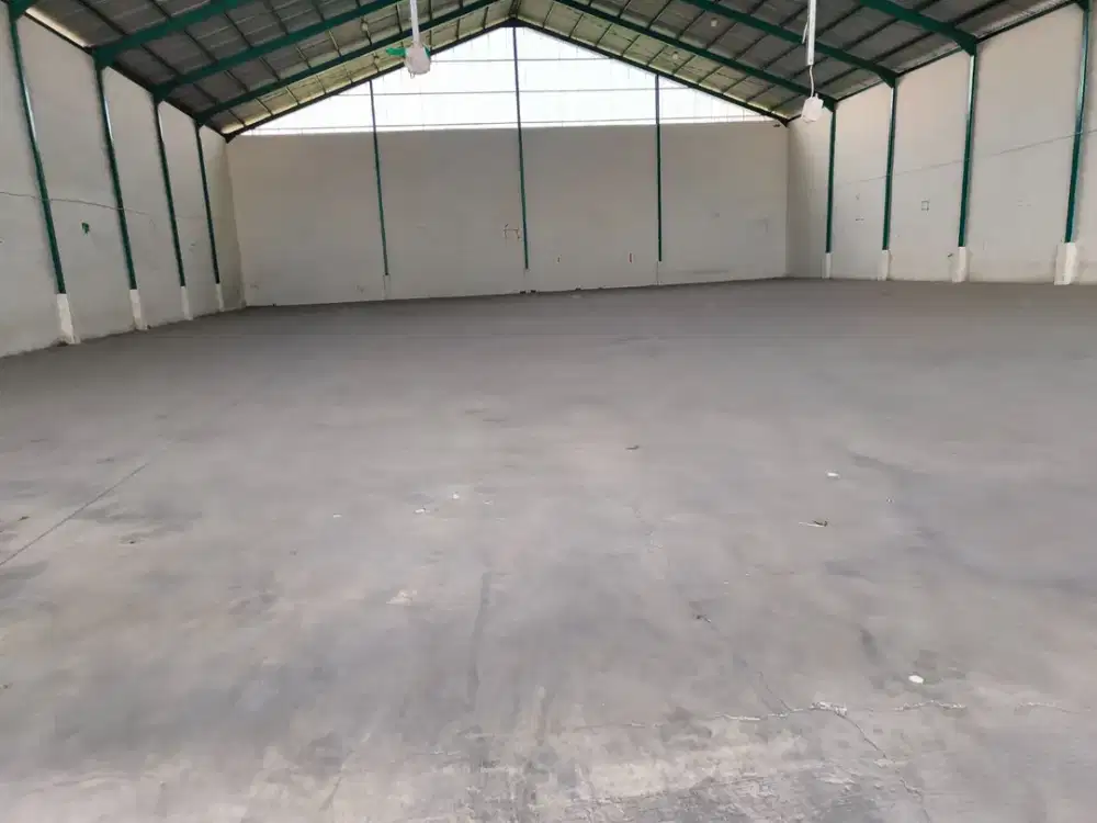 Gudang Murah , Bagus dan Halaman Luas di Kediri Jawa Timur