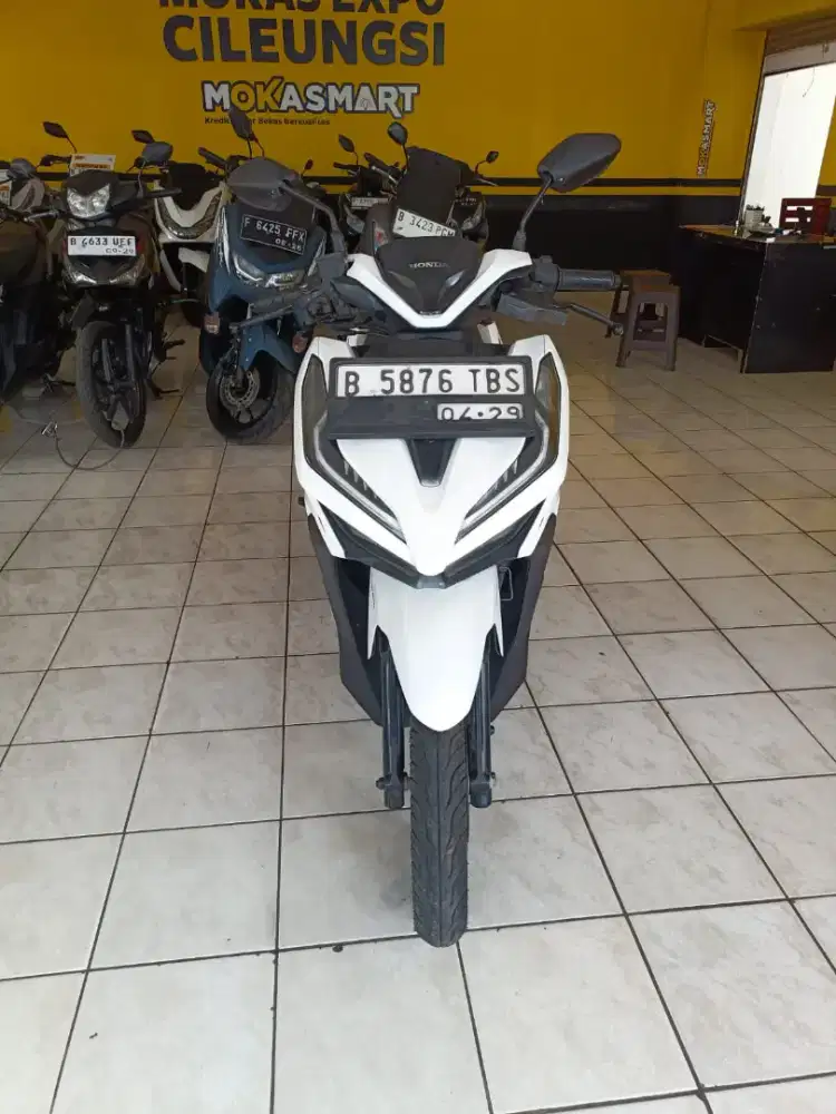 Dijual motor Honda Vario 125 cbs iss 2019