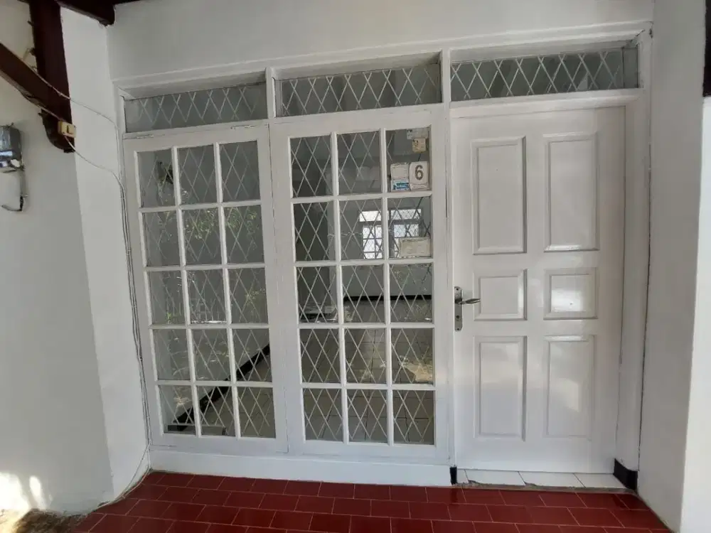 Disewakan Rumah Strategis Siap Huni Cocok untuk Rumah Tinggal Lokasi di Arcamanik Bandung