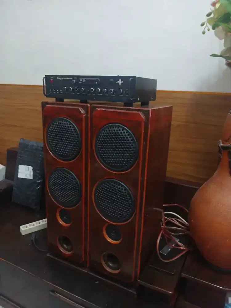Amplifier bluetooth dan speaker set