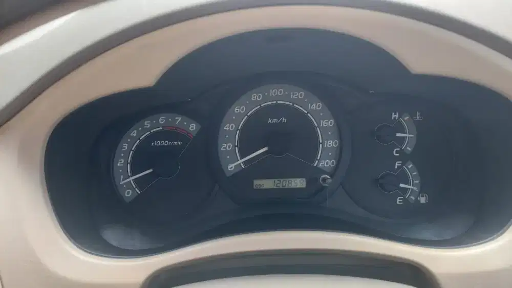 Innova type G 2000cc