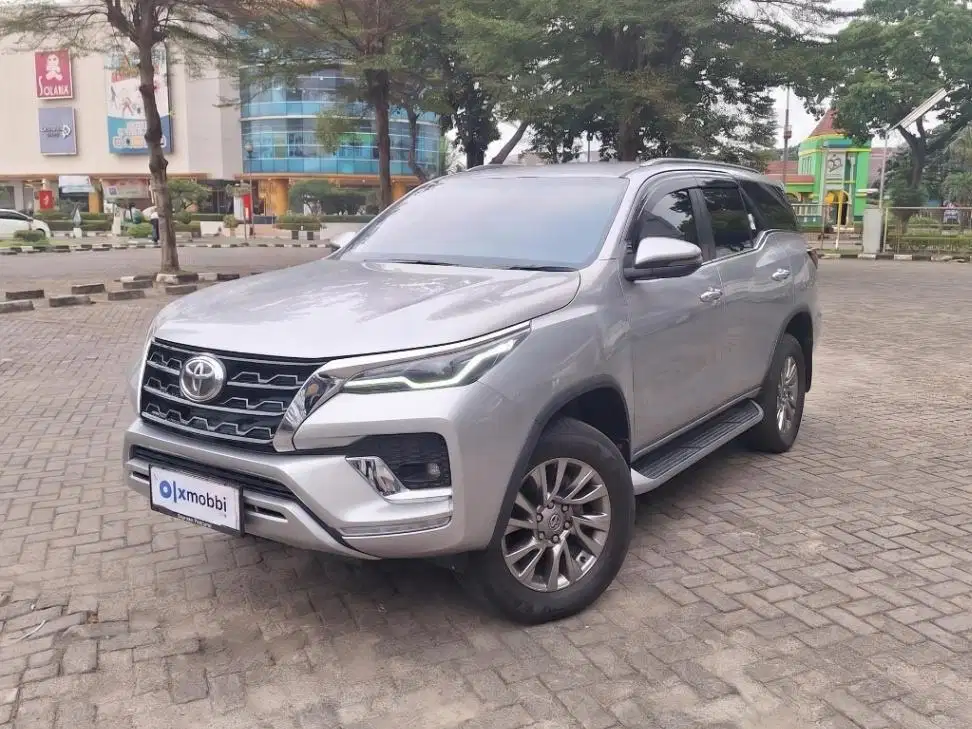 LOW DP Toyota Fortuner 2.8 4x2 VRZ Solar-AT 2023 SJJ