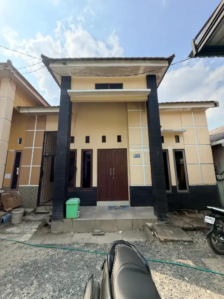 Di sewakan rumah permanen / tengah kota