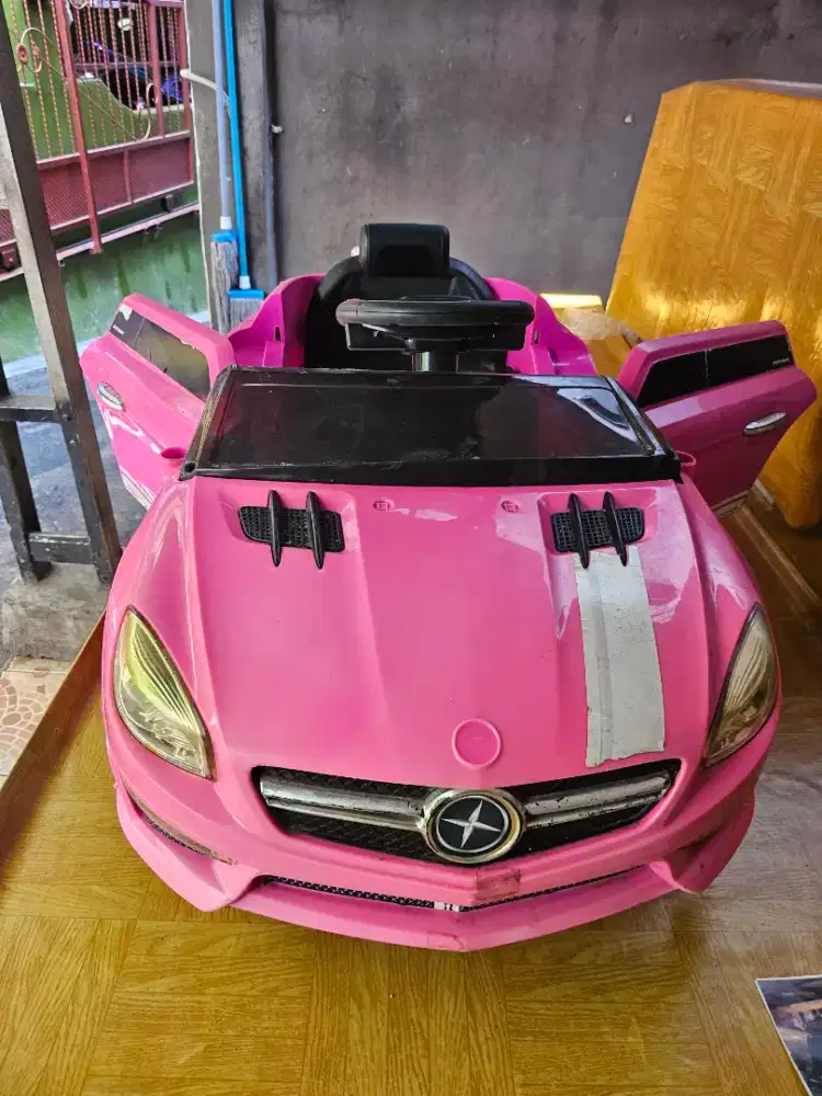 Mobil aki anak, music