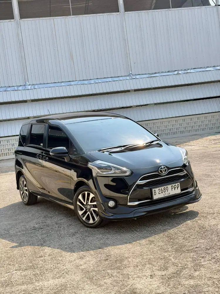 Toyota Sienta Q At Matic Automatic 2018 Hitam Siap Pakai