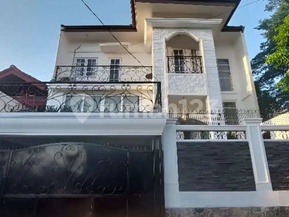 For Rent Rumah Cantik 2 Lantai Dng Swimming Pool di Lingkungan Tenang Jagakarsa, Jaksel
