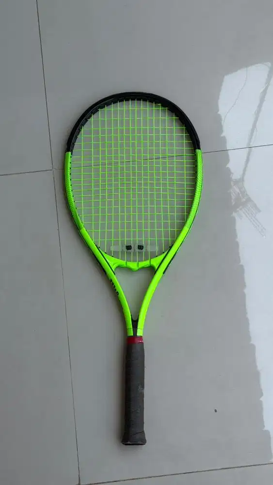 DIJUAL RAKET TENNIS WILSON BLADE