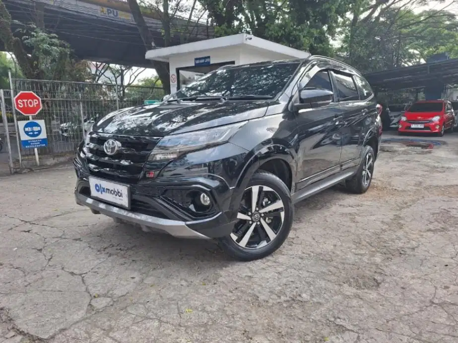LOW DP Toyota Rush 1.5 GR Sport Bensin-AT 2025 3CE