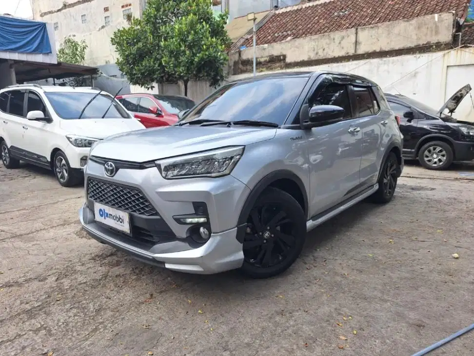 LOW DP Toyota Raize 1.0 T GR SPORT Two Tone Bensin-AT 2021 AJK