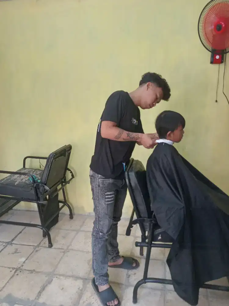 Kursus potong rambut gratis