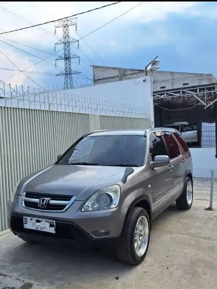 Honda CR-V Dan Nissan Serena