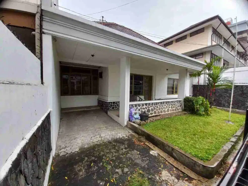 Dijual rumah lama terawat  sayap Riau RE Martadinata Bandung