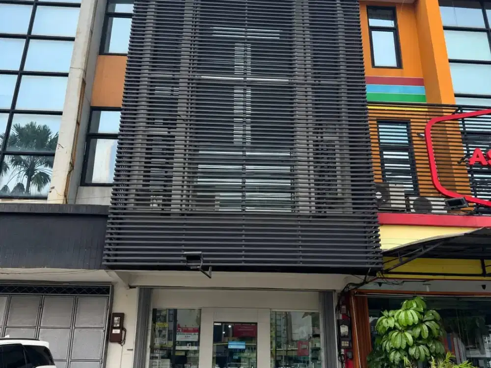 Hot Deal! Ruko 3 Lantai di Boulevard Gading Serpong | LT 100M² | LB 280M² | Harga 5,6 M Nego