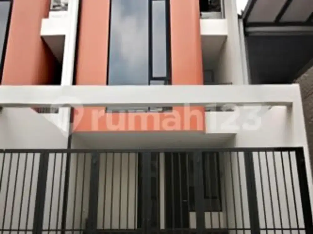 Brand New Puri Indah 3 Lantai | 3+1 KT | Carport 2 Mobil | SHM | 3,6 M