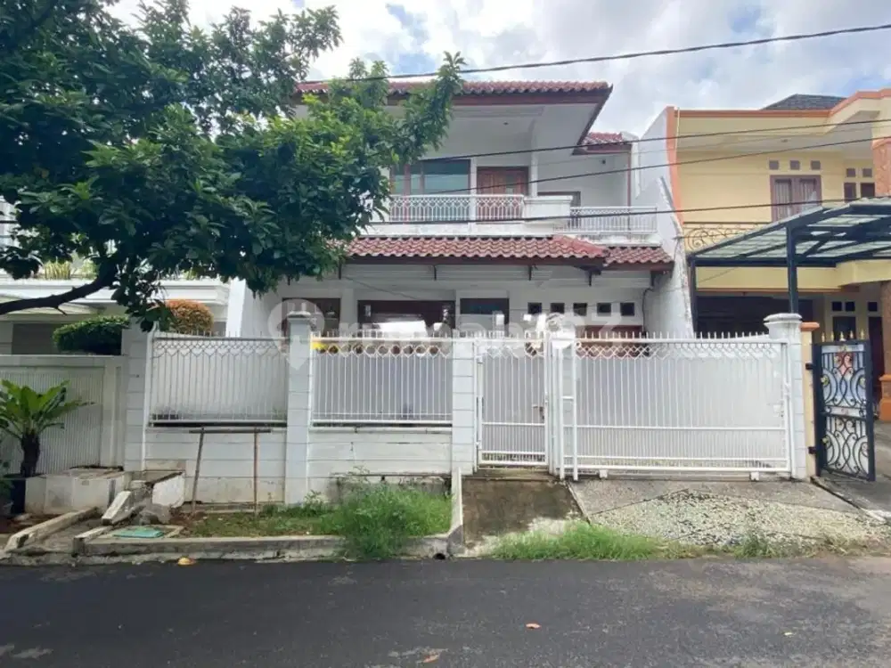 Jarang Ada! Rumah Luas di Taman Alfa Indah LT 240, 4+1 KT Siap Huni