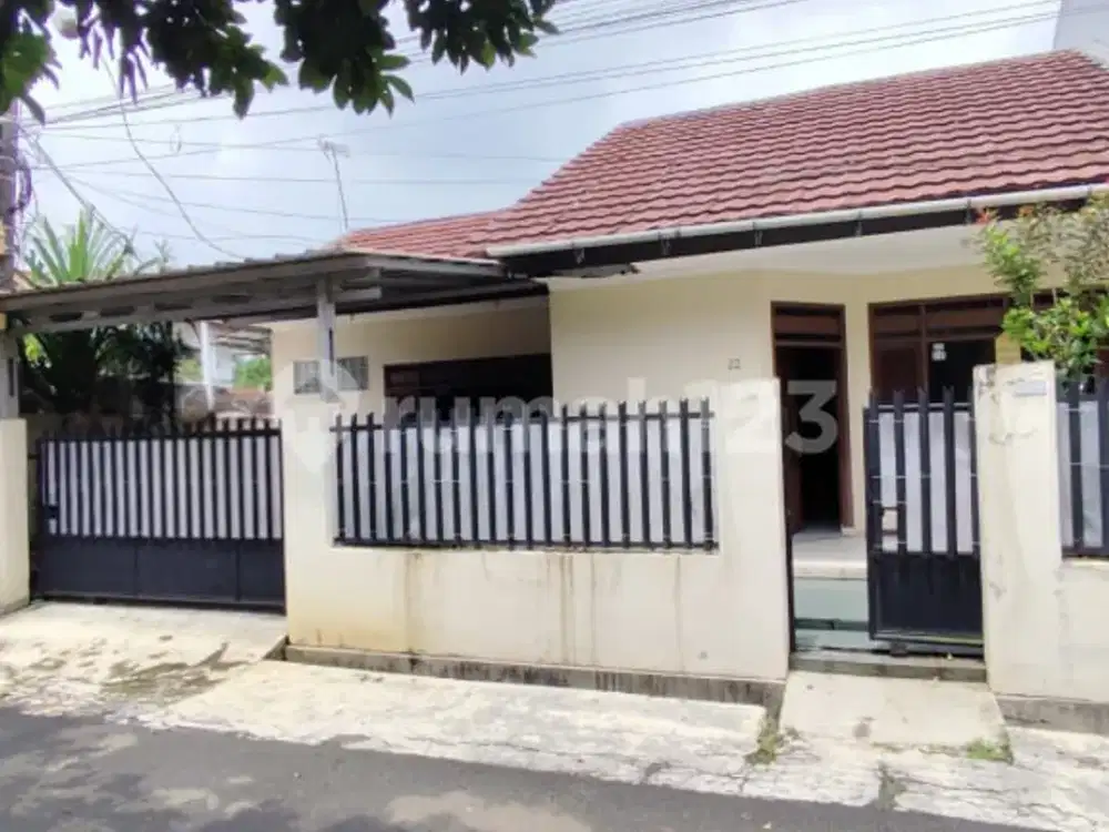 Rumah Hook, Asri, di Taman Cimanggu, Bogor SHM di Tanah Sareal di Tanah Sareal