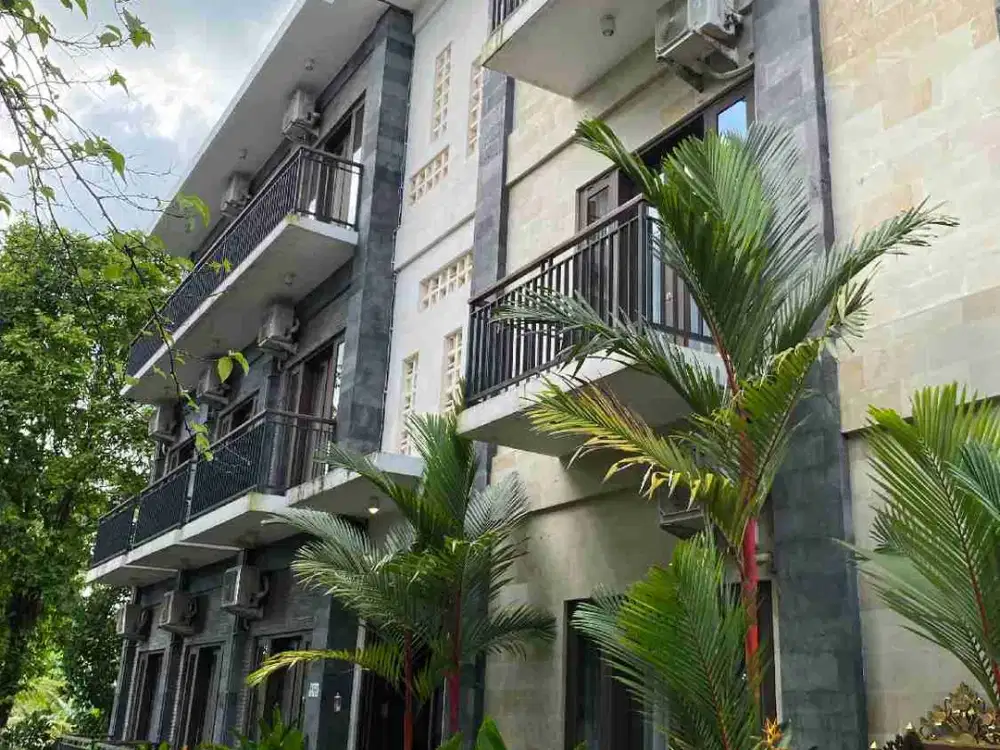 Guest House 27 Kamar Tidur  Tumbak Buyuh Canggu Utara