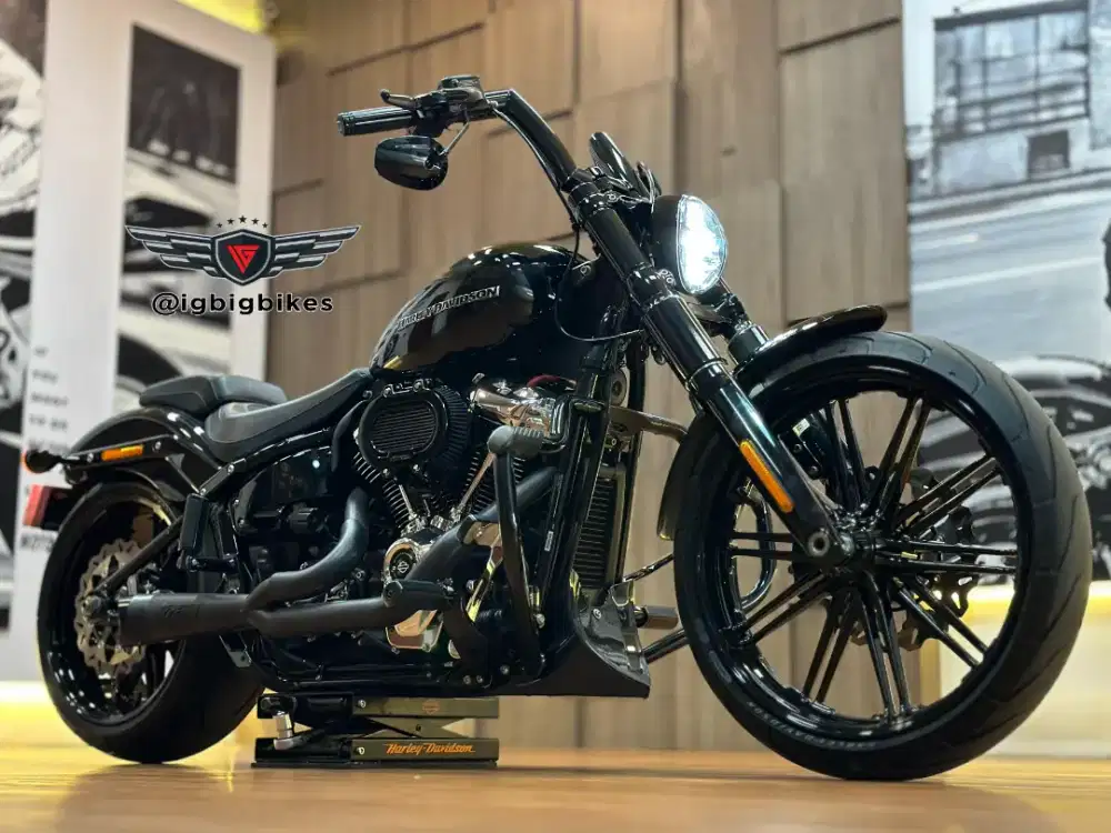 Harley Softail Breakout 2022
