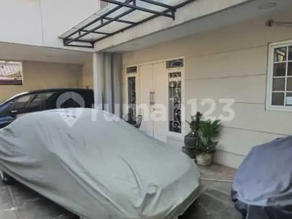 Rumah 2,5 Lantai Kavling Dki Jakarta Barat, 5+1 KT, Row Jalan 3 Mobil, SHM