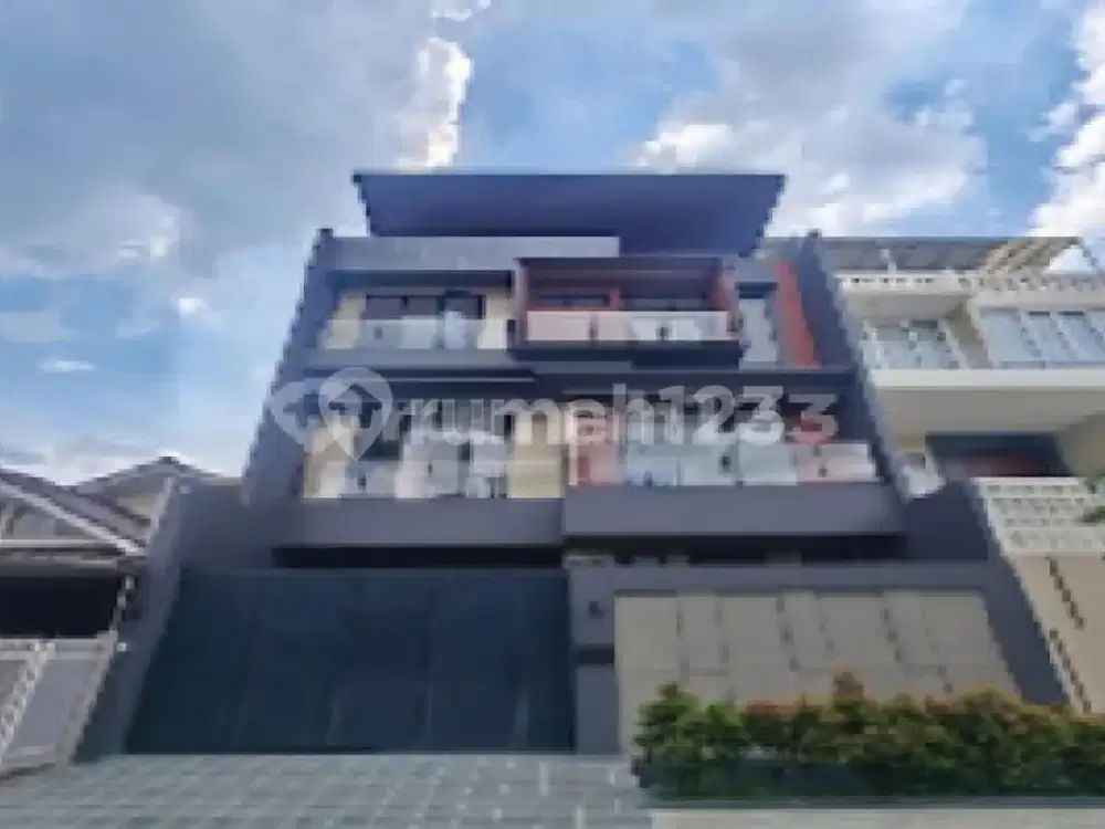 Brand New House Puri Indah 3 Lantai + Rooftop dengan Private Lift