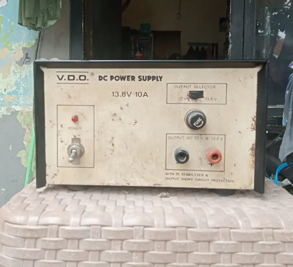 Power Supply V.D.O Negoin
